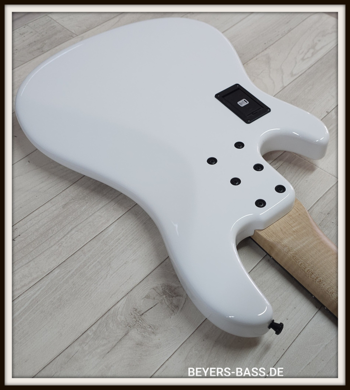 Sandberg California II VM5 Ebony, Custom Color Polar White Highgloss